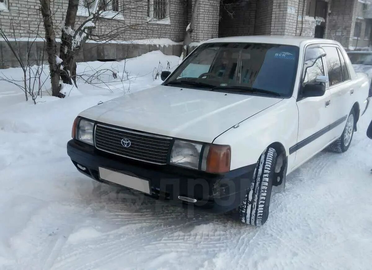 Краун комфорт 2000. Тойота Краун в Комсомольске на Амуре. Белая машина в Комсомольске на Амуре. Купить машину Crown Комсомольск-на-Амуре.