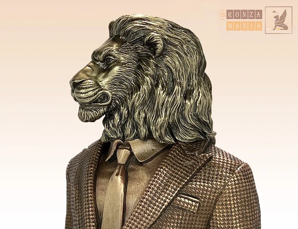 Бизнесмен лев. Мужчина с головой льва. Бизнесмен лев. Человек с головой льва. Фигурка льва на 3д принтере.