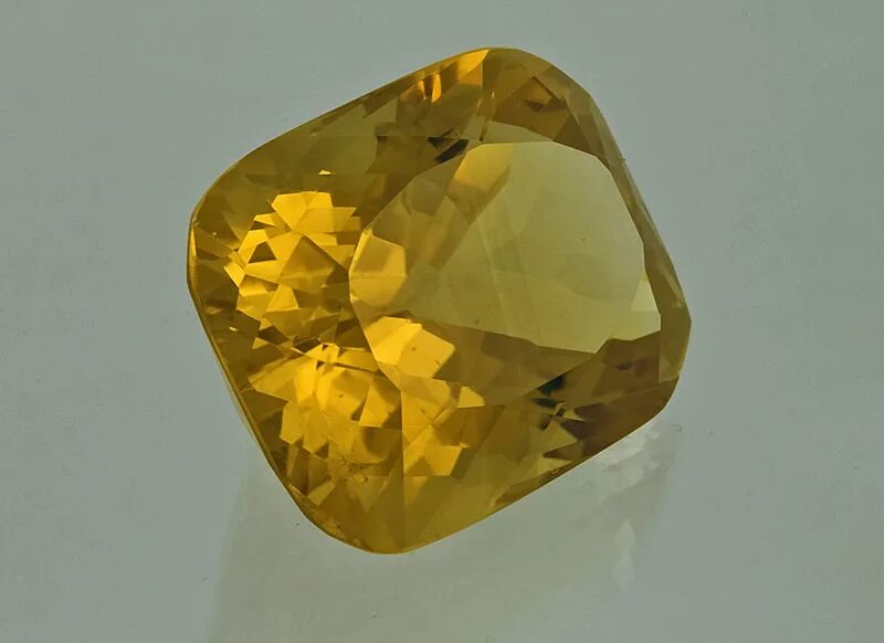 цитрин камень друза. аметист цитрин морион раухтопаз. что такое горный хрусталь и аметист. жёлтый кварц цитрин. граненая бусина дымчатый кварц.