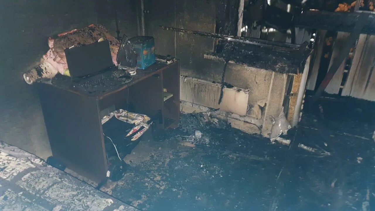 Гараж 500 в набережных челнах сгорел. Пожар в хостеле в набережных челнах. пожар набережные челны дом 2002. сгорела квартира около омеги набережные челны. пожар автозаводская пермь ночью 20 февраля.