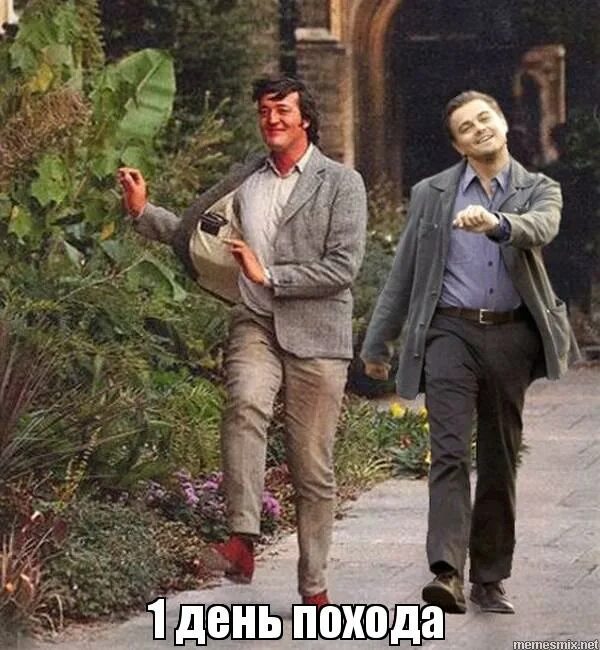 люди на улице. шел с3. бухать. открытки для пенсионеров прикольные. надпись ,,иди в зад ’’.