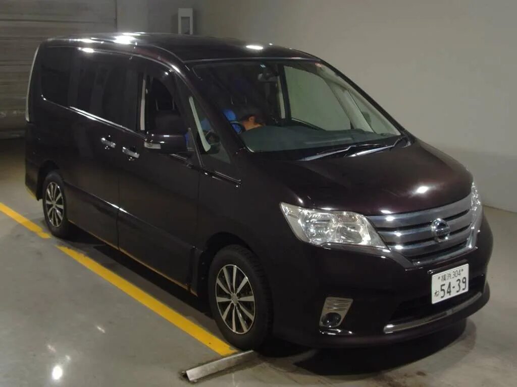 Минивены все марки цены бу. Ниссан Серена 2012 года. Ниссан Серена 8 мест. Nissan Serena 26 кузов. 7 Местный Ниссан Серена.