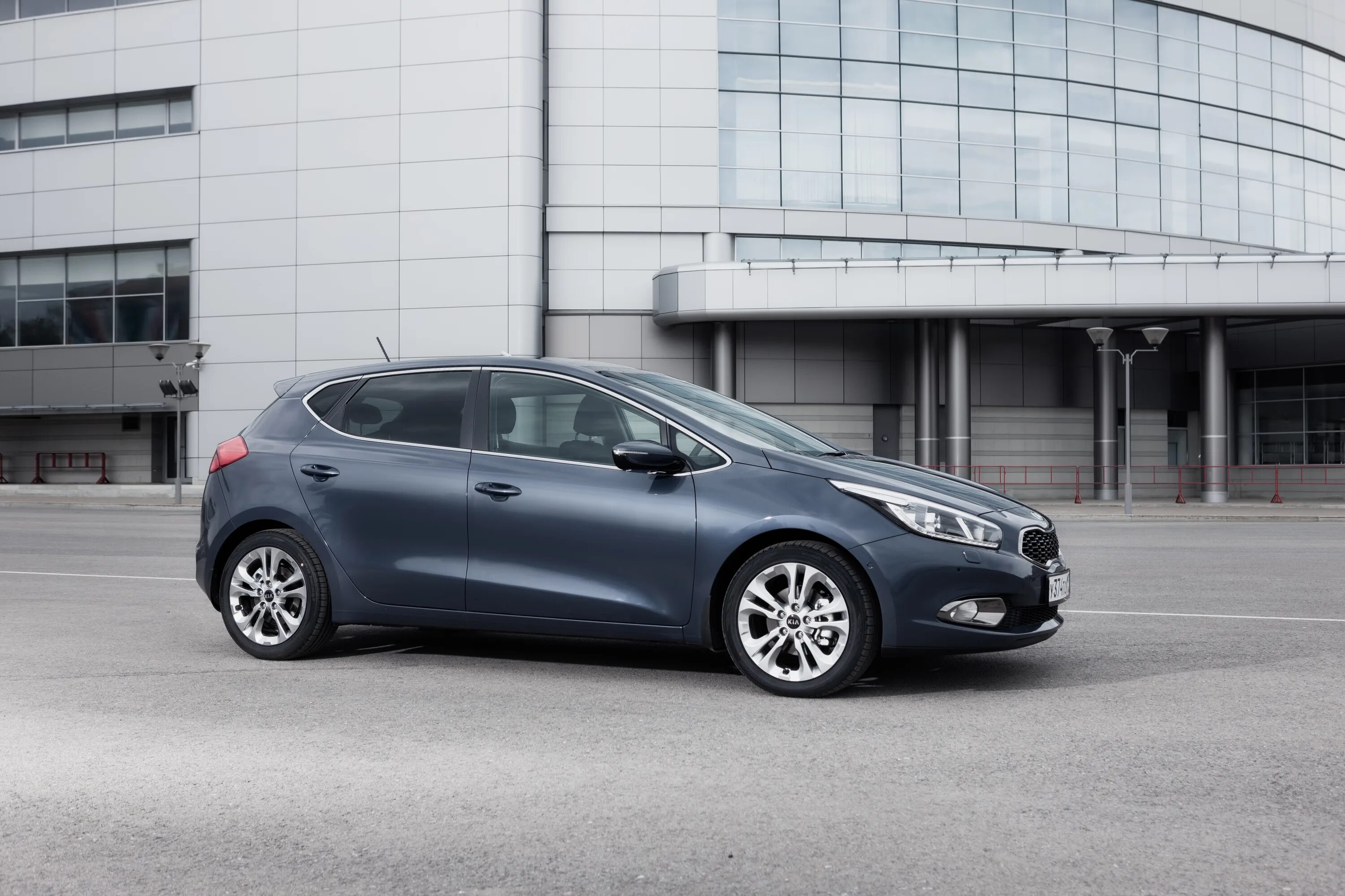 Ford focus 3 sedan st. Mazda 2. Honda цивик хэтчбек. Ford fiesta st 2013. форум хэтчбек.