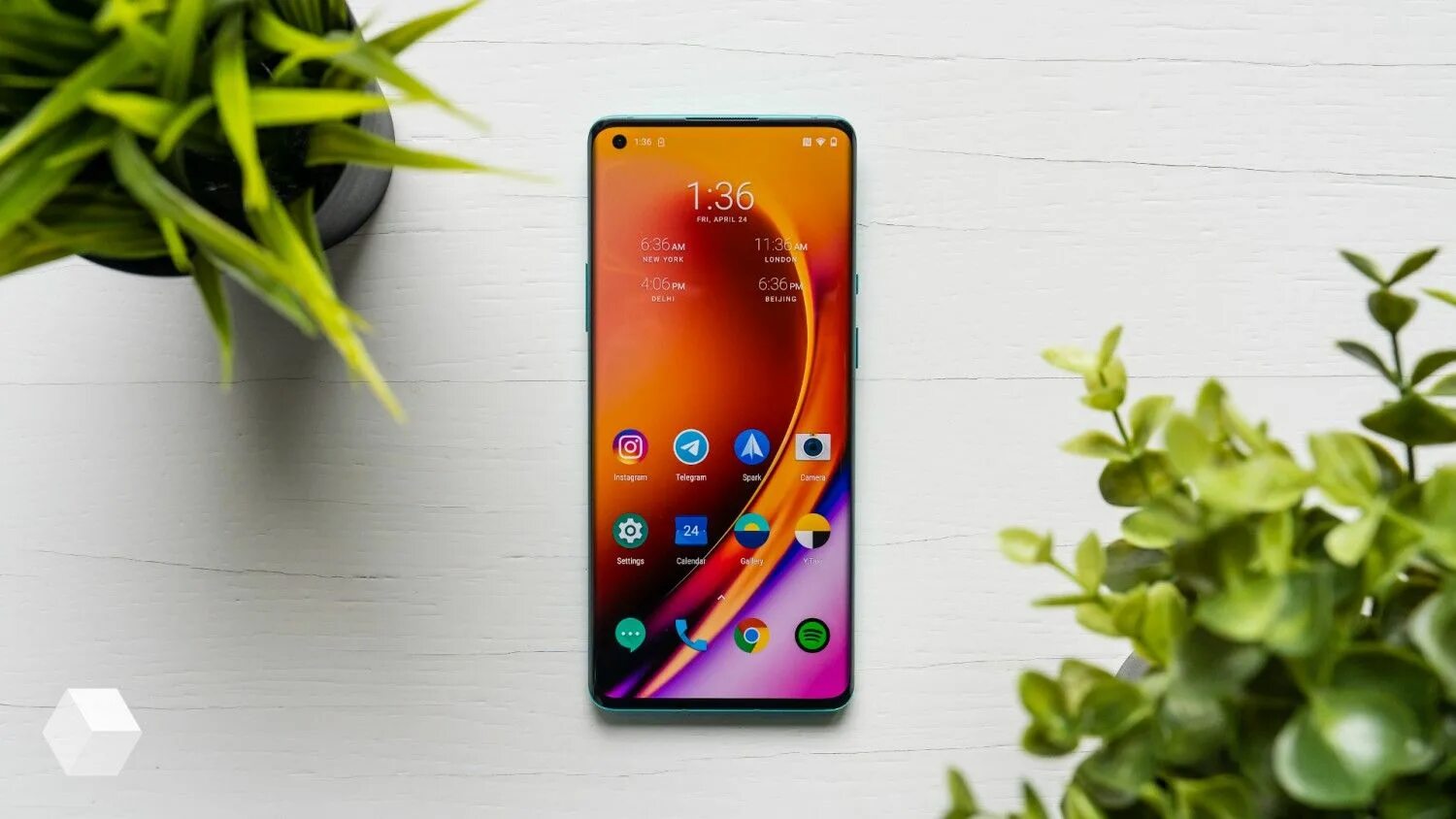 Смартфоны oneplus какой лучше. Oneplus 9 pro 5g 256gb. One plus. One plus 8 pro. Смартфон oneplus 10r.