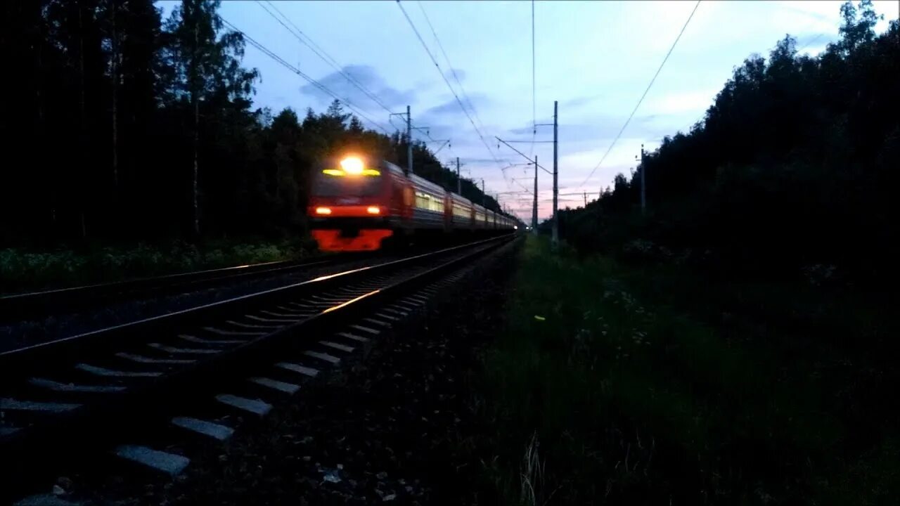 Курский ленская электричка. Электричка эд1. Курский ленская электричка. Пригородный поезд цппк. Курский вокзал электрогорск.