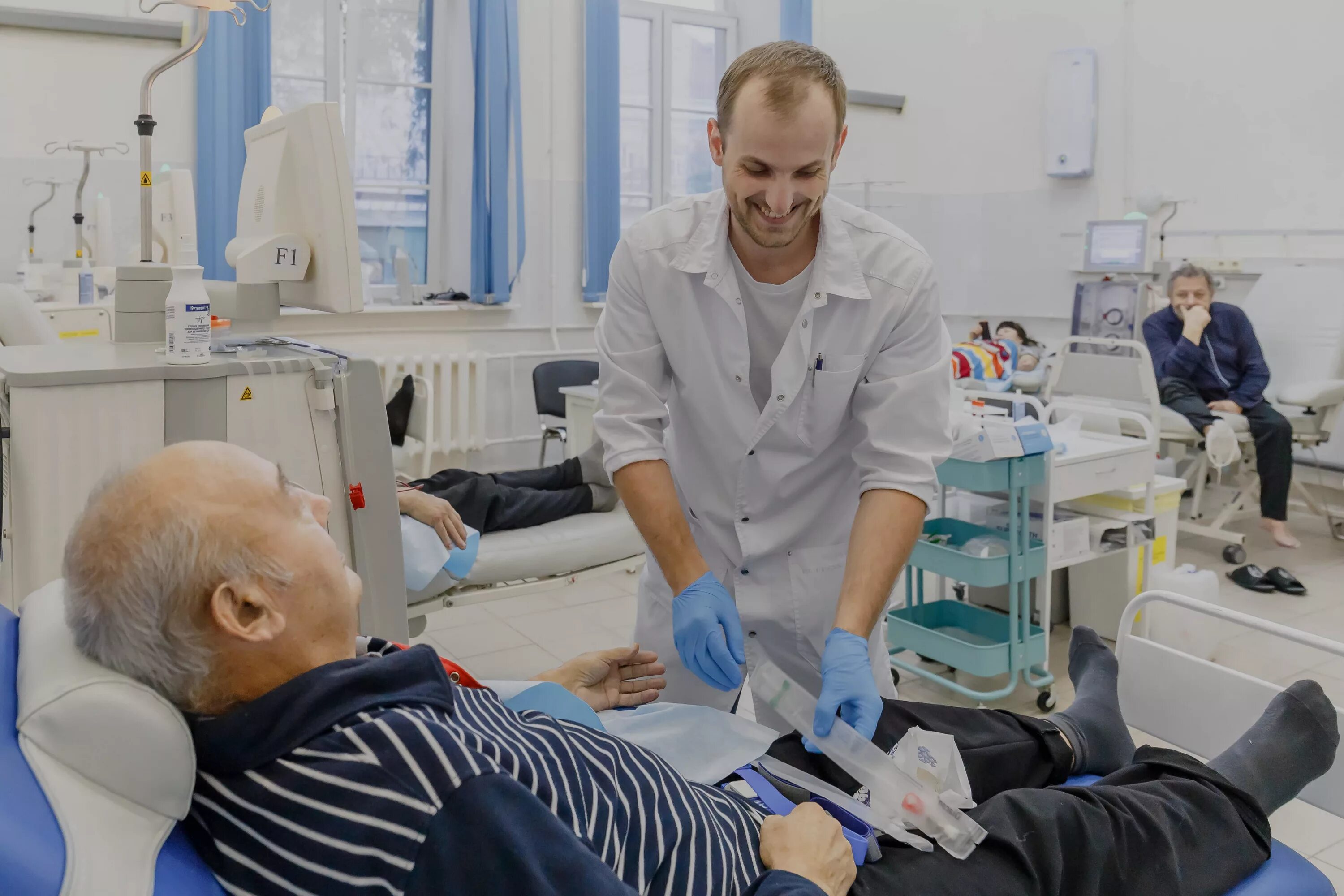 Главный врач александровской больницы санкт-петербург. Мариинская больница санкт-петербург коронавирус. Согаз спб клиника. 17 больница санкт-петербург. Больницы петербурга вакансии.