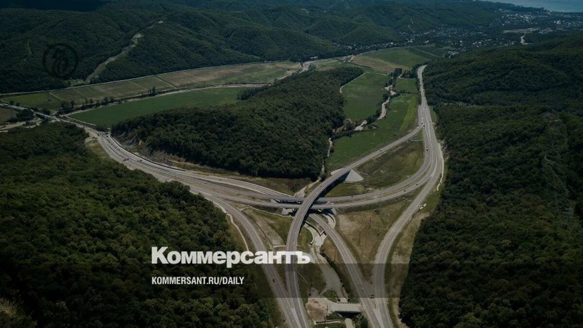 No trecho da estrada de Sukhum, em Sochi, a viagem será fechada por 1,5 meses. O