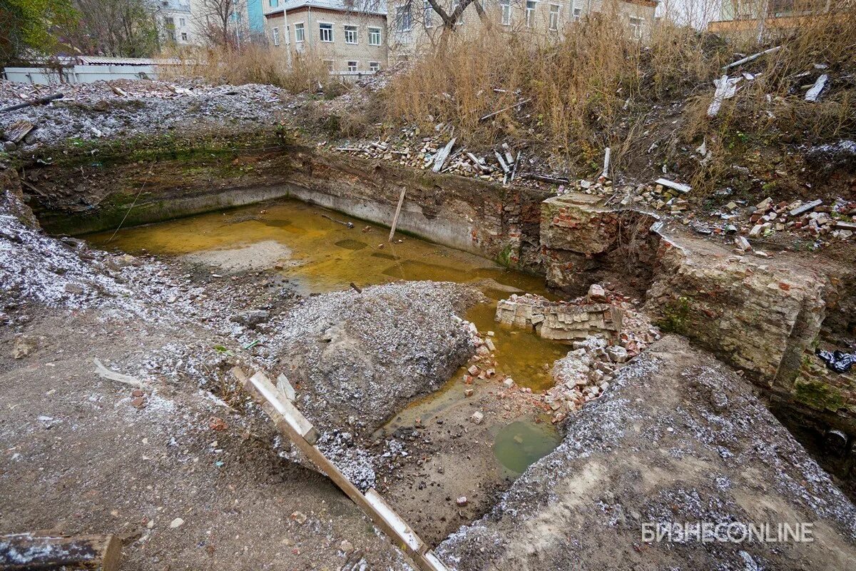 Долблёнка фото. Что нашли в казани. В казани нашли старые строения. Казань воссоздание храма. Казань раскопки на улице баумана.