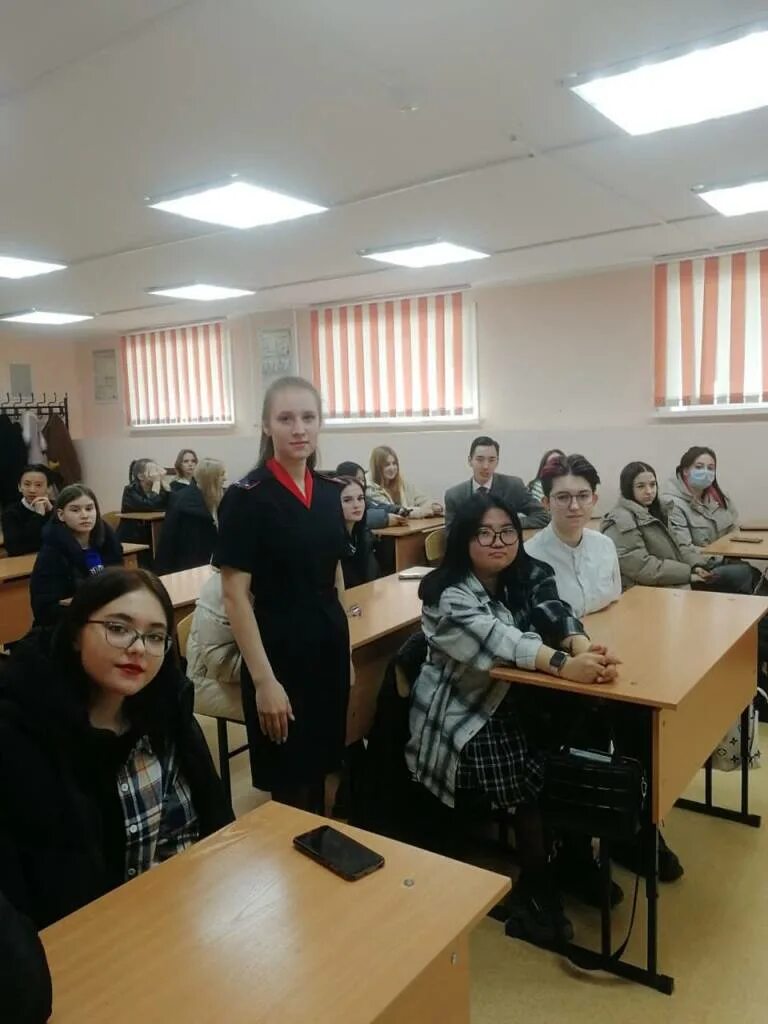 Колледж южно сахалинск после 9. Политический колледж южно сахалинск. торговый техникум южно сахалинск. сахалинский техникум сервиса.