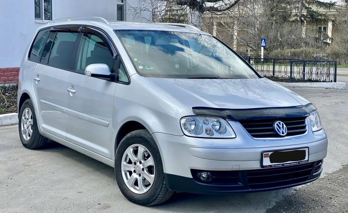 Фольксваген Туран 2005. Volkswagen Туран 2005. Touran 2.0 TDI. Фольксваген Туран авторынок ПМР.