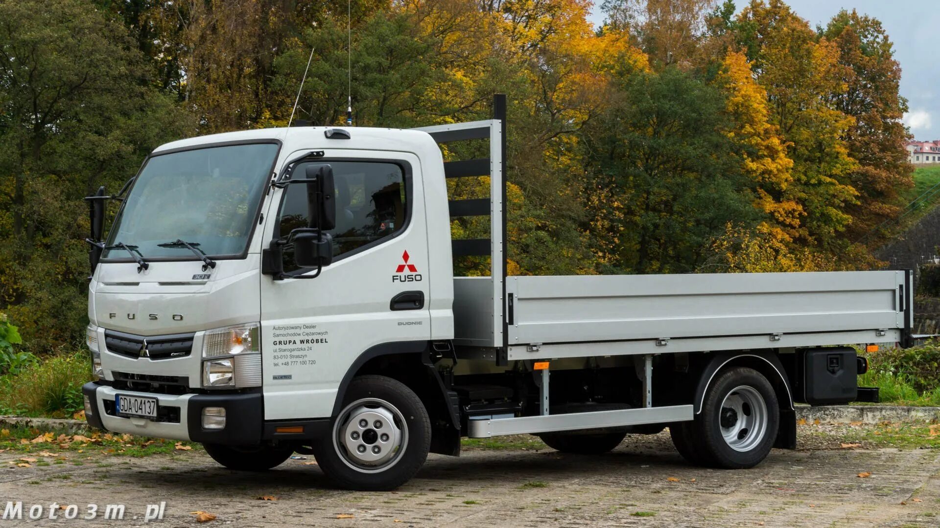 Митсубиси 5 тонн. Fuso Canter бортовой. Mitsubishi Fuso Canter бортовой. Митсубиси Фусо 5 тонник. Fuso Canter 5 тонник.