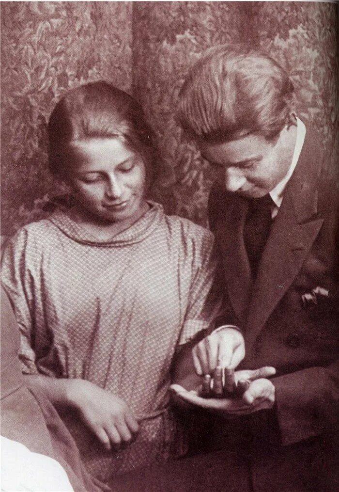Сестры есенина. Сестра есенина шура. Сестра есенина шура. Изряднова жена есенина. Сестра есенина шура.