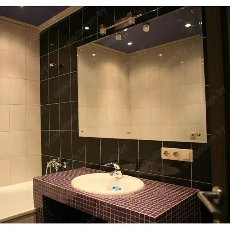 Зеркало встроенное в плитку. Зеркало в ванную встроенное в плитку. Зеркало в ванной встроенное в плитку. Зеркало вмонтированное в плитку ванной.