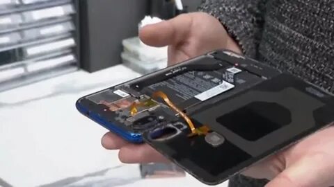 Постоянно загорается экран телефона