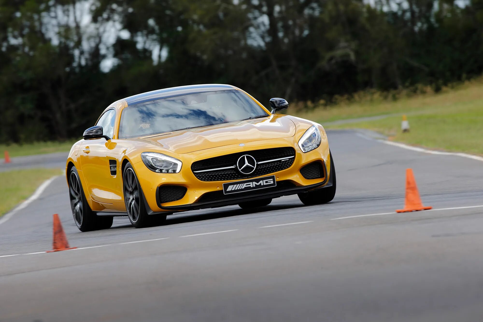 Мерседес АМГ gt s 2015. Мерседес Бенц АМГ ГТ 2015. Mercedes AMG GTS. Mercedes AMG gt 2015.