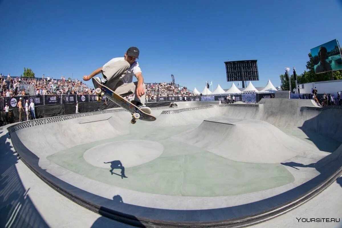 Самые большие скейт парке. Скейтпарк в Сан Франциско. Скейт парк пул vans. Скейт парк в Америке. Белгород Арена скейт парк.