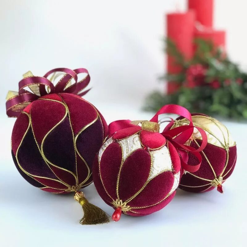 Игрушки из бархата. Игрушки из бархата. Новогодние шары в бархате. Бархатные новогодние шары. Игрушки из бархата.