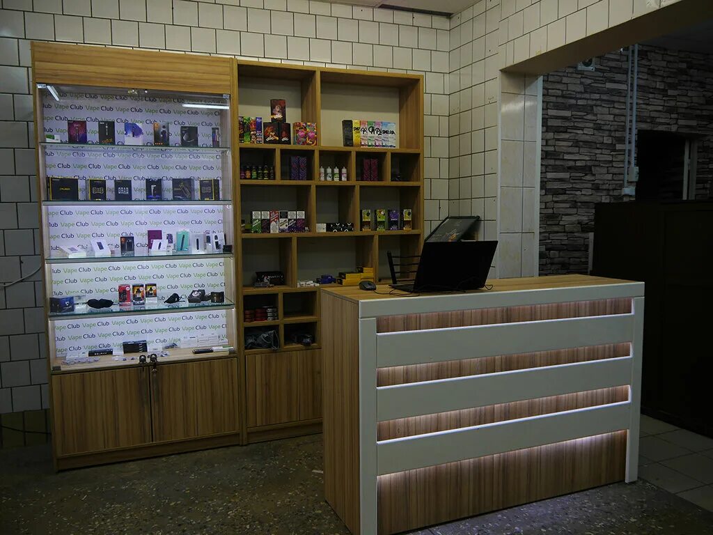 магазин парадокс вейп саратов. витрины для вейп шопа. Vape shop интерьер. вейп шоп сигарет. вейп шоп сигарет.