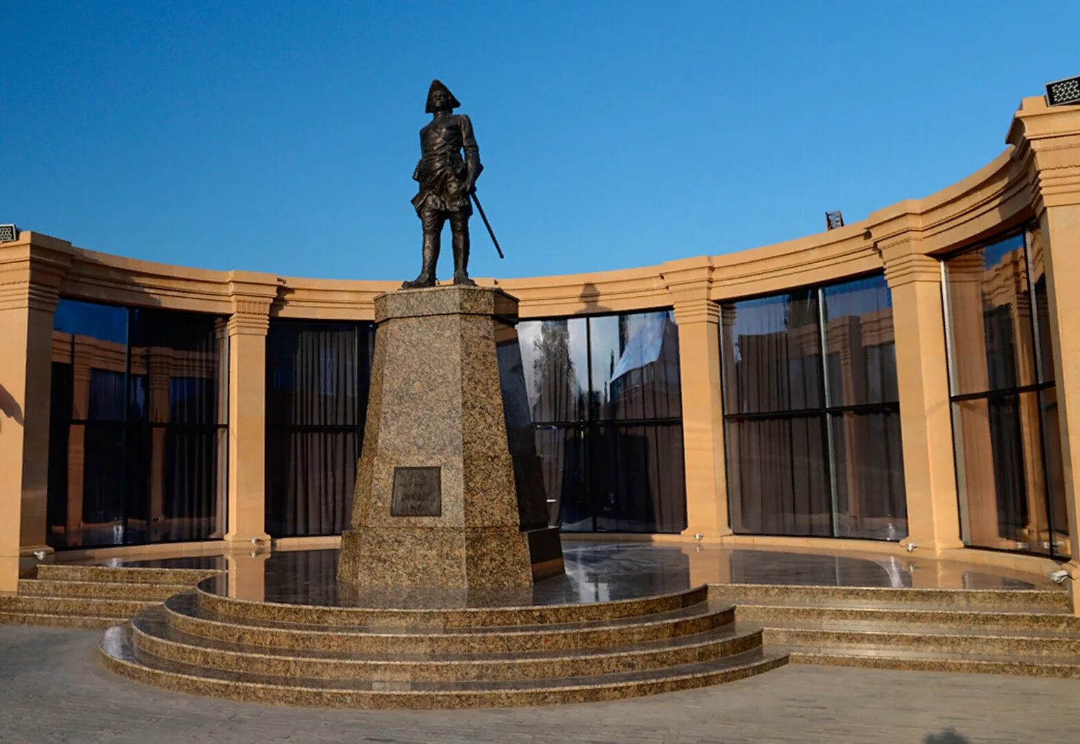 Центр республики дагестан. Музей петра 1 в дербенте. домик петра 1 в дербенте. музей «дом петра i в дербенте». дербент дагестан домик петра 1.