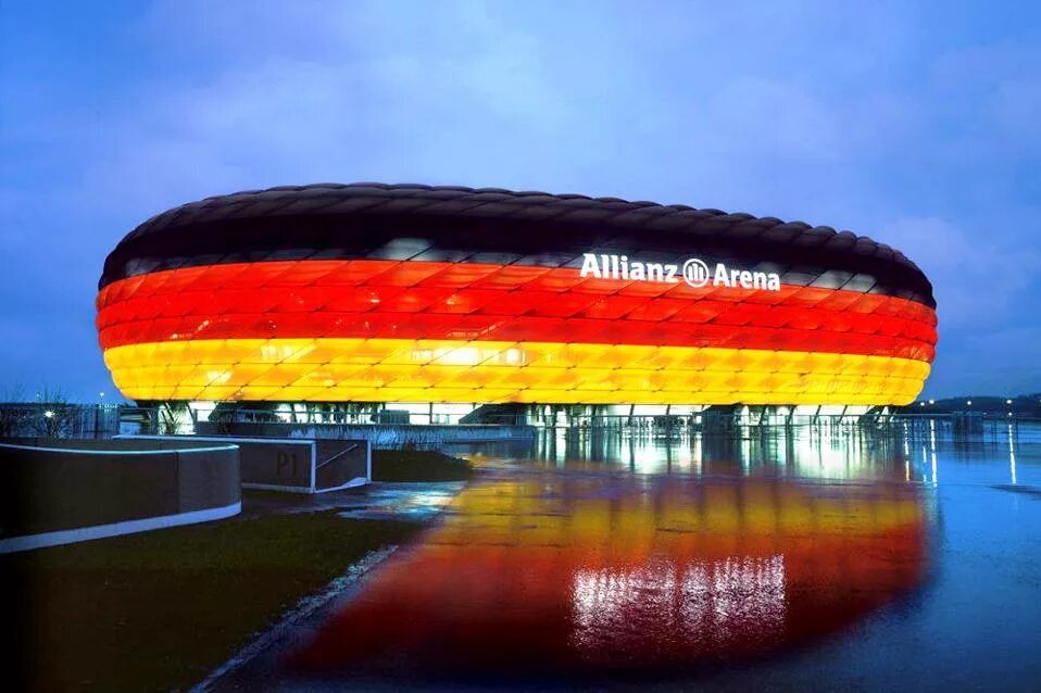 Стадион Альянц Мюнхен. Стадионы Германии Альянц Арена. Футбольный стадион «Альянц Арена» в Мюнхене. Allianz Arena в Мюнхене.