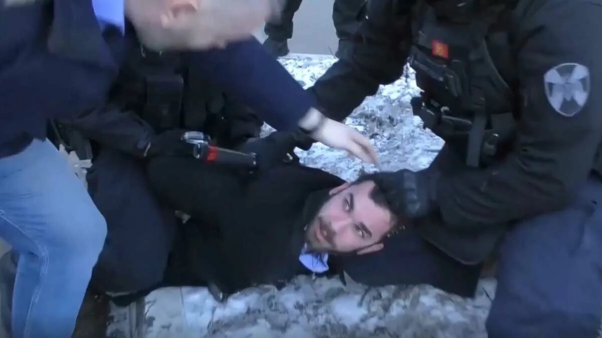 Провал агента сбу мангуст. Фсб задержали украинских шпионов. В москве задержали агента сбу. В краснодаре задержали агента сбу. Агент фсб мем.