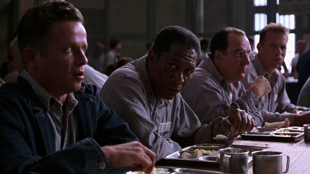 Побег из под. Побег из под. Тим роббинс побег из шоушенка. Тим роббинс 1994. Тим роббинс побег из шоушенка.