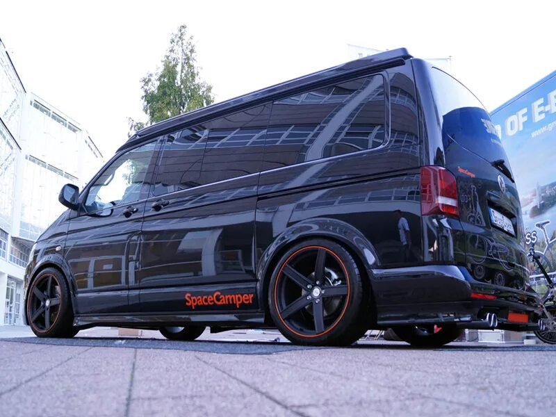 Фольксваген транспортер т5 рестайлинг. T 5 23 6. Vw t5 tuning brakes. Abt tuning vw t5. Vw multivan t4 custom.