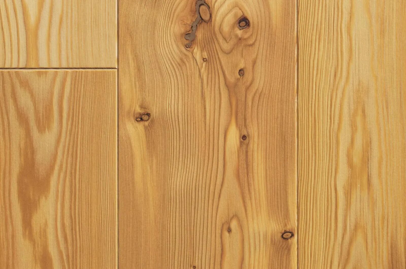 Shou sugi ban технология. Доска разделочная 300х450 (дуб). Доска разделочная 400х300х30 бук промаслен. Промасленная доска. Браширование доски лиственницы.