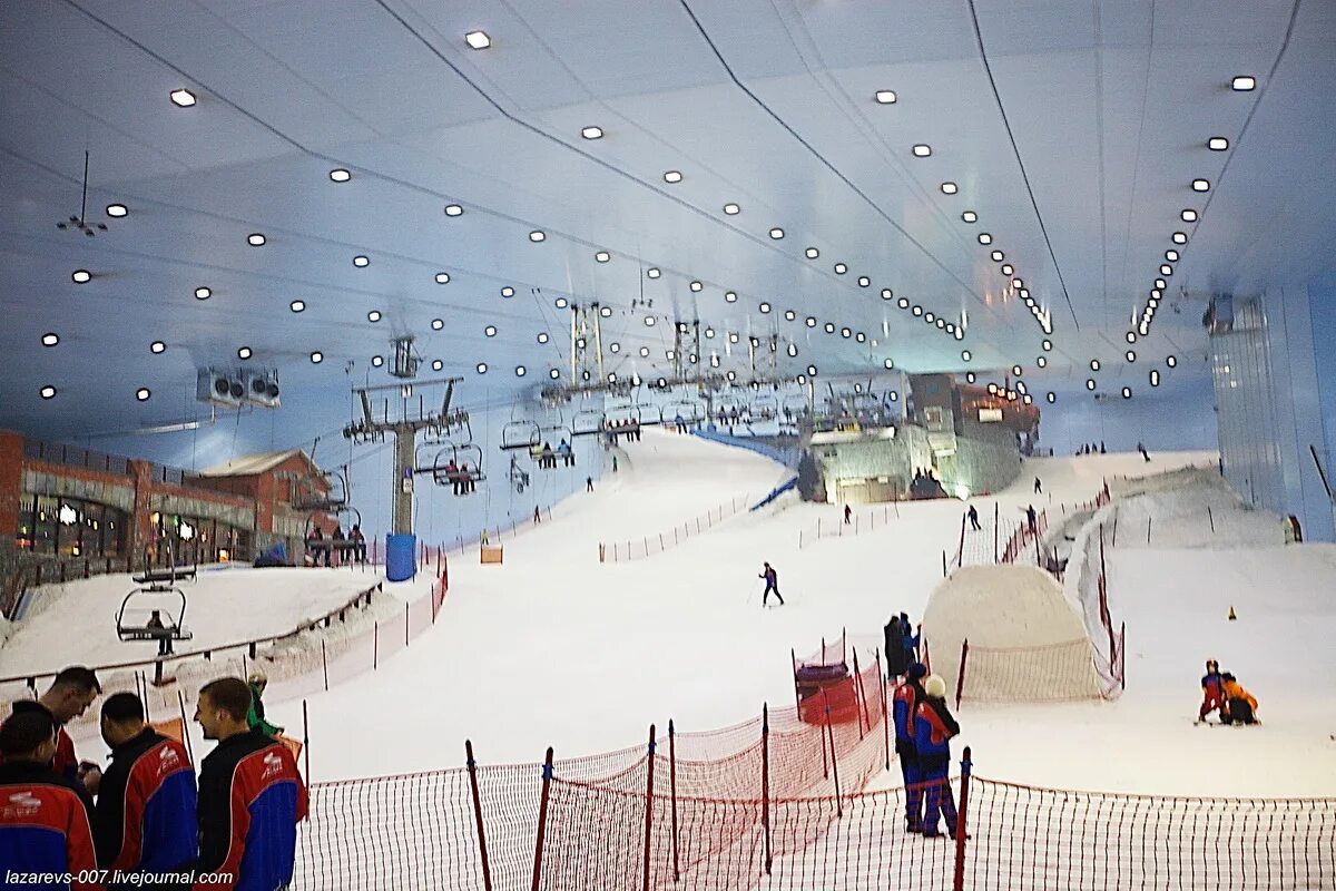 Дубай горнолыжный. Ski Dubai пингвины. Ski Dubai Дубай. Горнолыжный комплекс Ski Dubai. Дубай Молл лыжи.