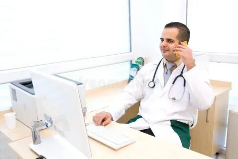 Пациент входить