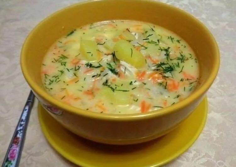 Суп из копченой курицы с плавленным сыром. Суп из копченой курицы с плавленным сыром