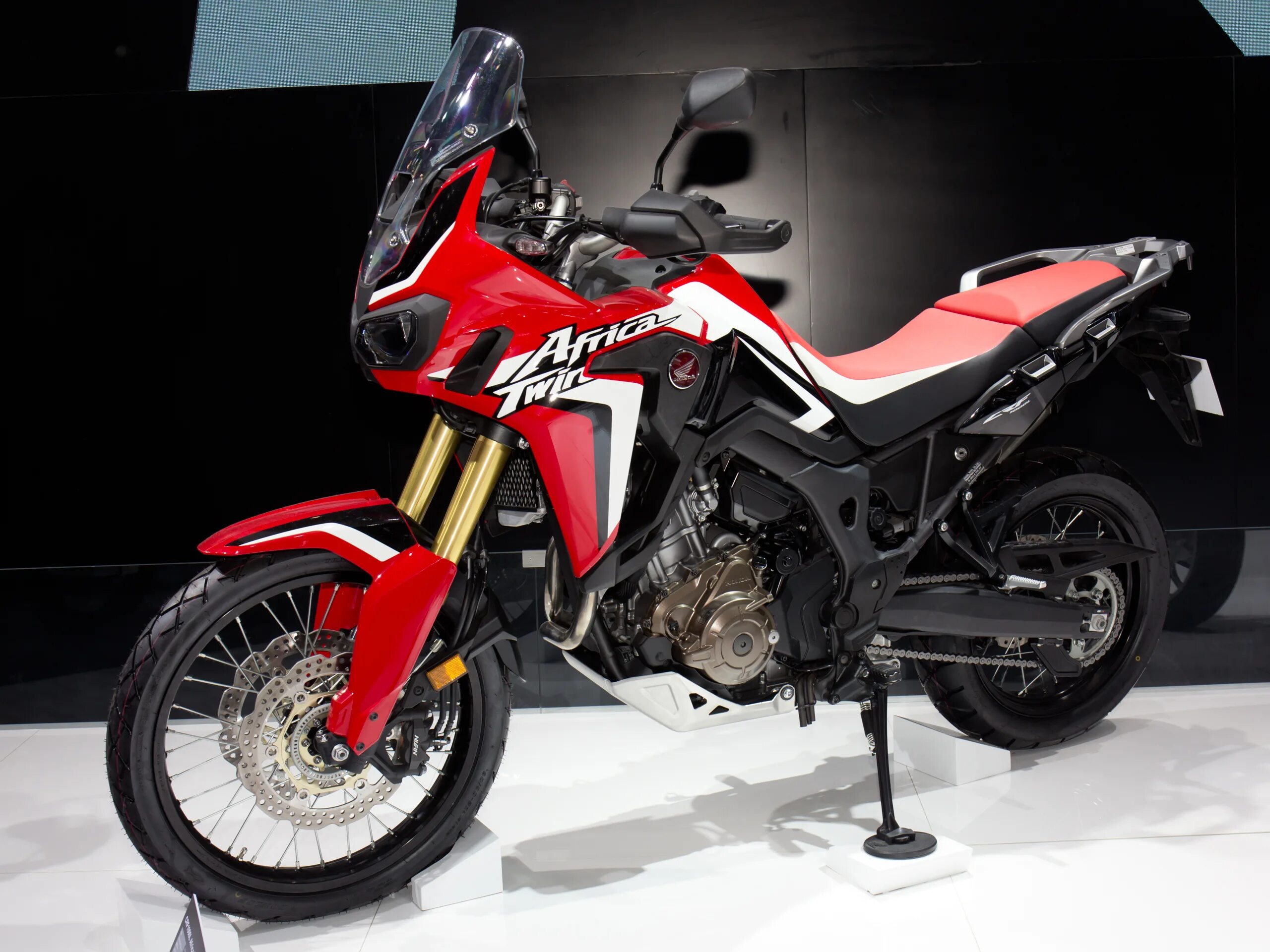 Honda africa twin 1000 2019. Honda africa twin 1000. Honda crf1000l. Honda crf1000l. Honda africa twin 1000.