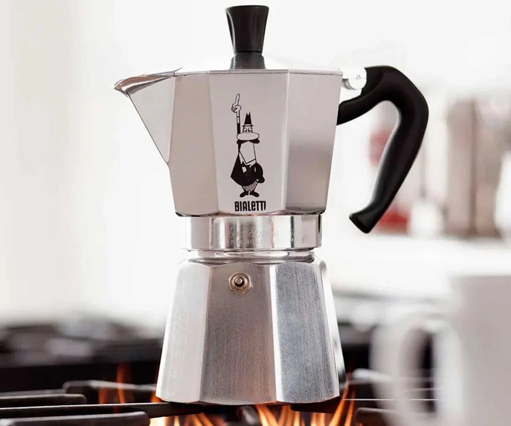 Гейзерная кофеварка Bialetti Moka. Гейзерная кофеварка Bialetti Moka Express. Гейзерная кофеварка Биалетти Мока. Гейзерная кофеварка Moka Pot. Лучшие гейзерные кофеварки для дома