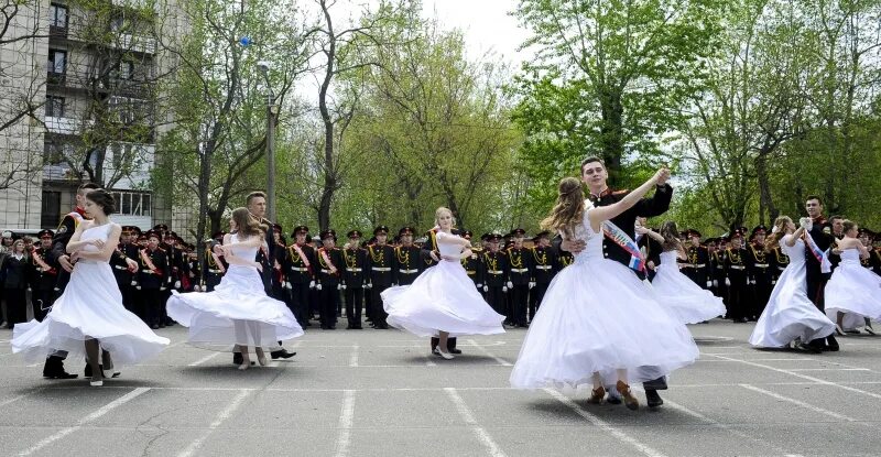 Выпускники школа перми фото Школа № 27, 7б класс. Закамск. 1972 год, 2023 Я родился в Закамске, Перми. ВКонт