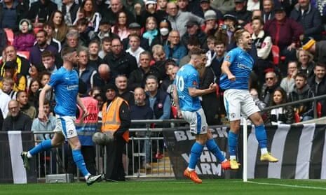 Борхэм вуд. Chesterfield fc. Бромли честерфилд. Бромли честерфилд. Бромли честерфилд.
