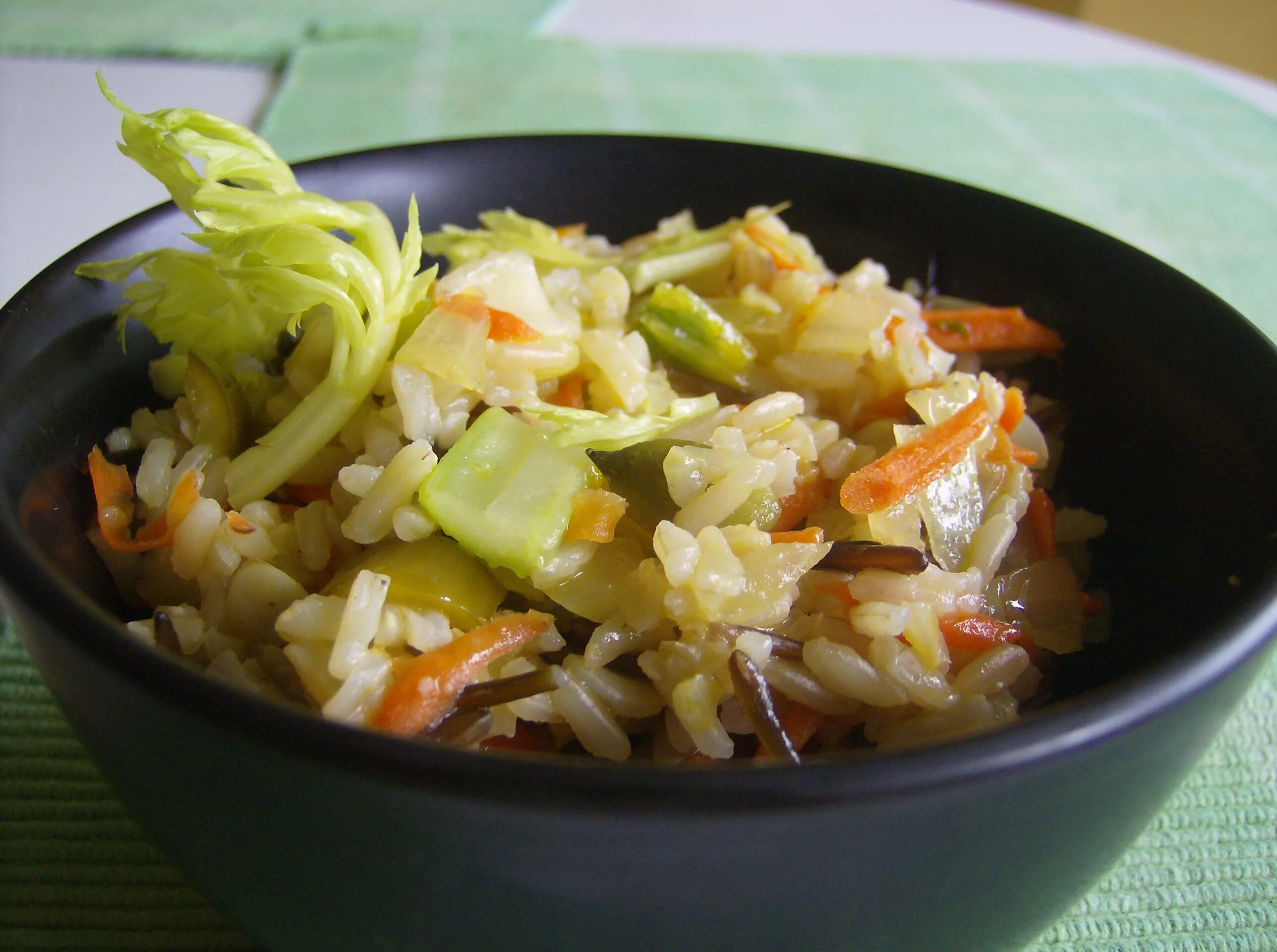 Овощной пилав. Овощной плов. Плов с овощами. Вегетарианский плов с овощами. Плов с овощами без мяса