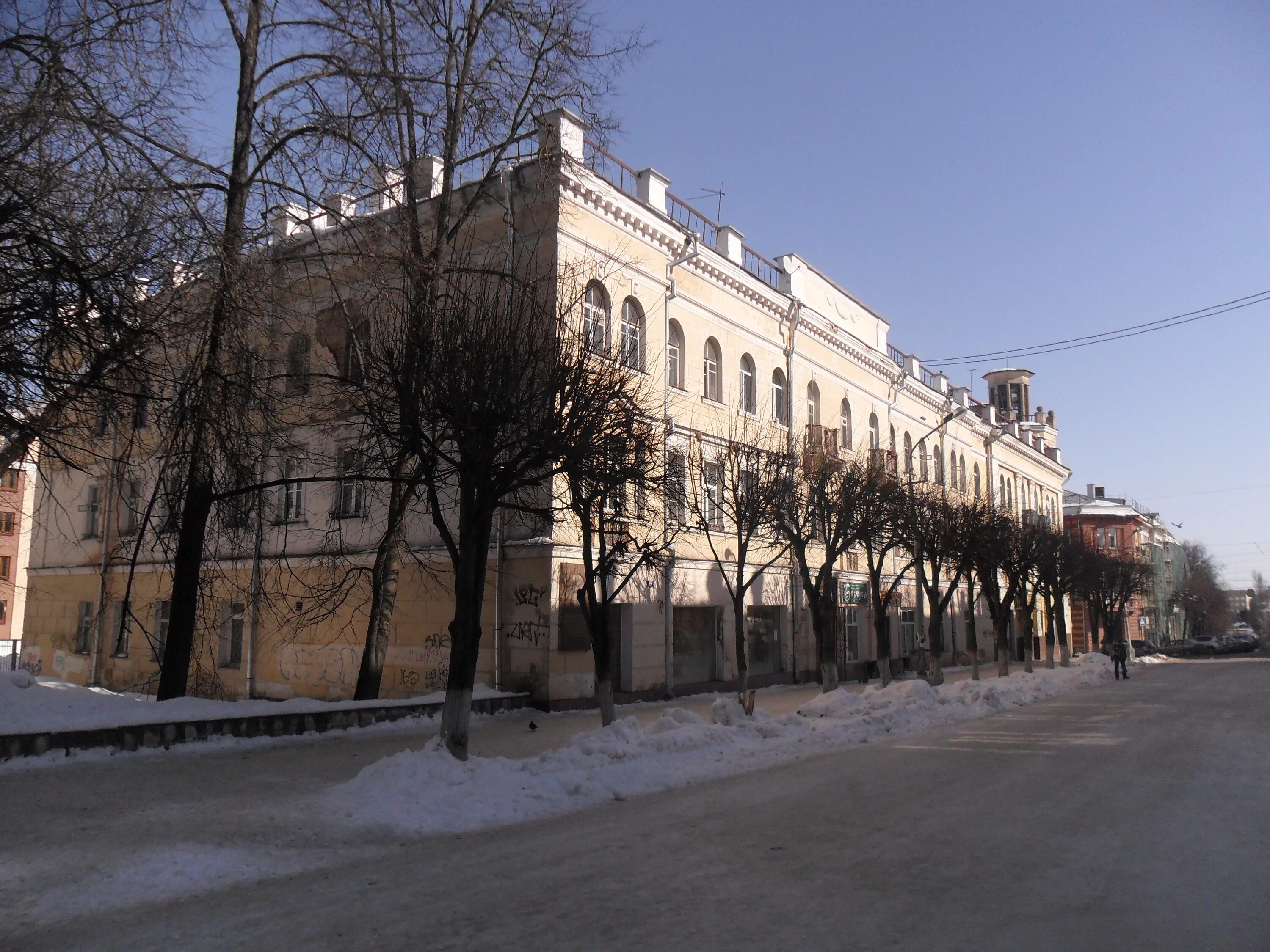 Советский 16 школа. Большая Советская 17 Смоленск. Советская 16 Екатеринбург. Смоленск большая Советская улица 16/17. Советская 16/17 Смоленск.