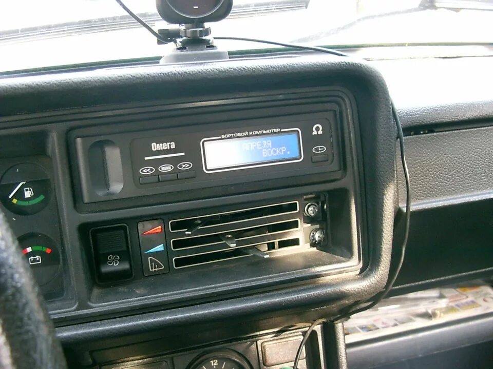 Бортовик на ваз 2107. Борт комп на ваз 2107. Бортовой компьютер 2107 инжектор. Бортовой компьютер 2107 инжектор. Бортовой компьютер штат ваз 2107.