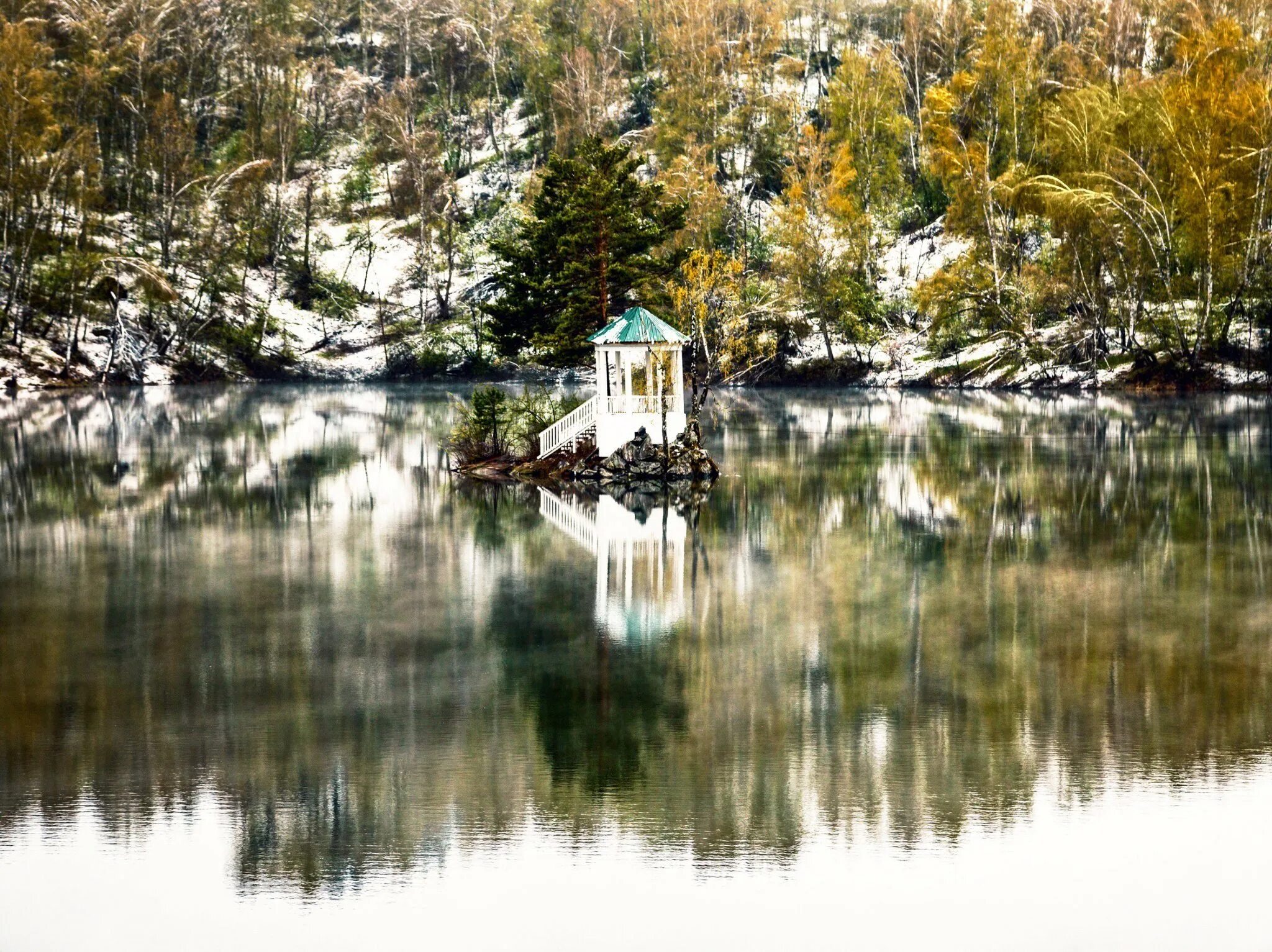 Озеро Айское горный Алтай. Озеро ая Алтайский край. Айя озеро Алтайский край. Горно Алтайск озеро ая.