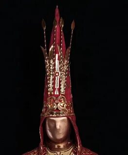 Менің анамның бөкселері тар.