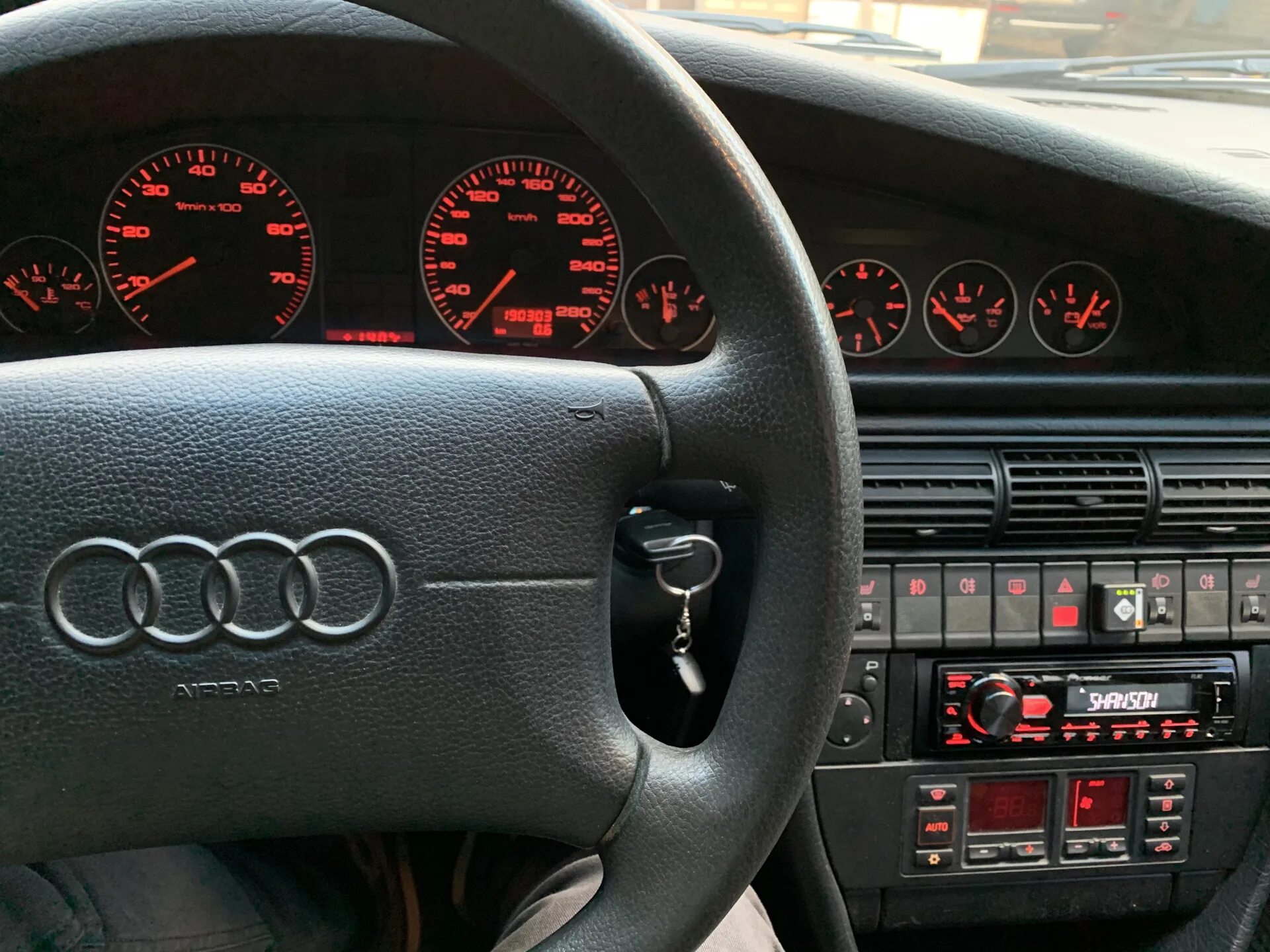 Торпеда а6. Audi a6 c4 1996. Audi a6 1996. Торпеда Ауди а6с4. Ауди а6 с4 1996.