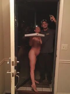 Female Pizza Delivery Porn - Kvadro44.ru.