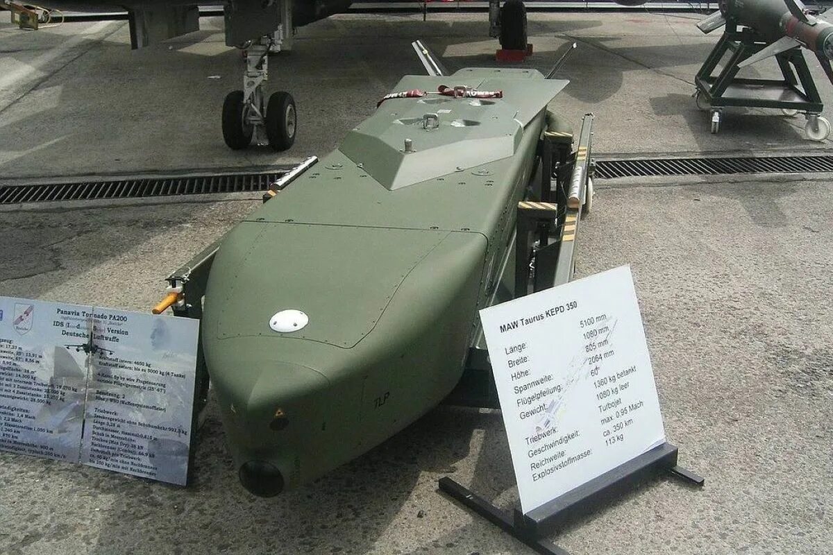 Taurus kepd 350. Ракеты taurus дальность полета. Ракеты taurus дальность полета. Kepd 350 крылатая ракета. Ракеты taurus дальность полета.
