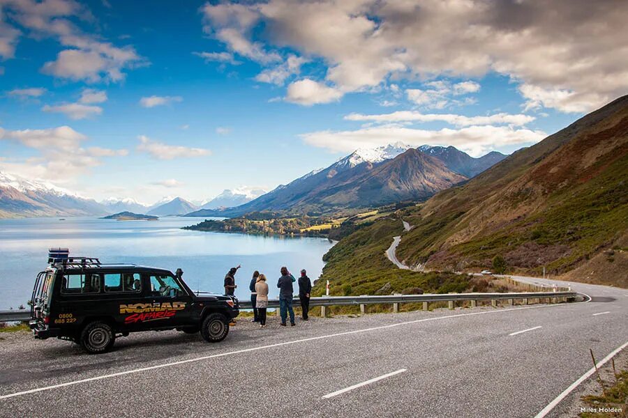 Island trip. Новой Зеландия Куинстаун в Гленорчи. Skippers Road новая Зеландия. Путешествие на автомобиле. Автомобильный туризм.