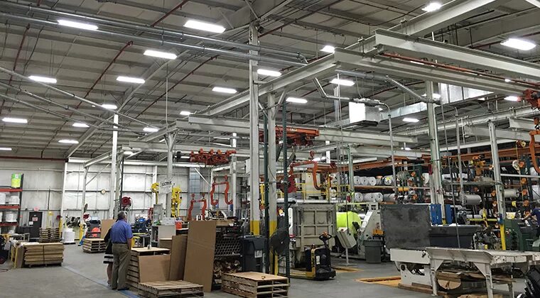 Освещение цеха 3000 кельвин. Цех картинка. Промышленное оборудование. Manufacturer. Light manufacturing.