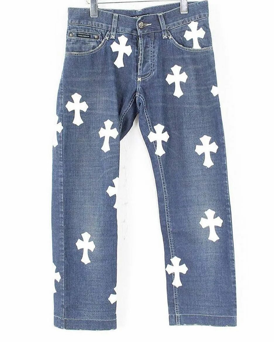 Джинсы хроме хартс. Chrome hearts джинсы. chrome hearts штаны. штаны chrome chrome hearts. джинсы с крестами бренд chrome hearts.