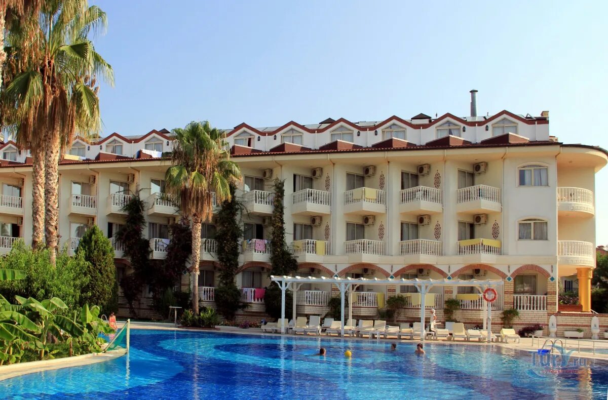 Larissa sultan s hotel