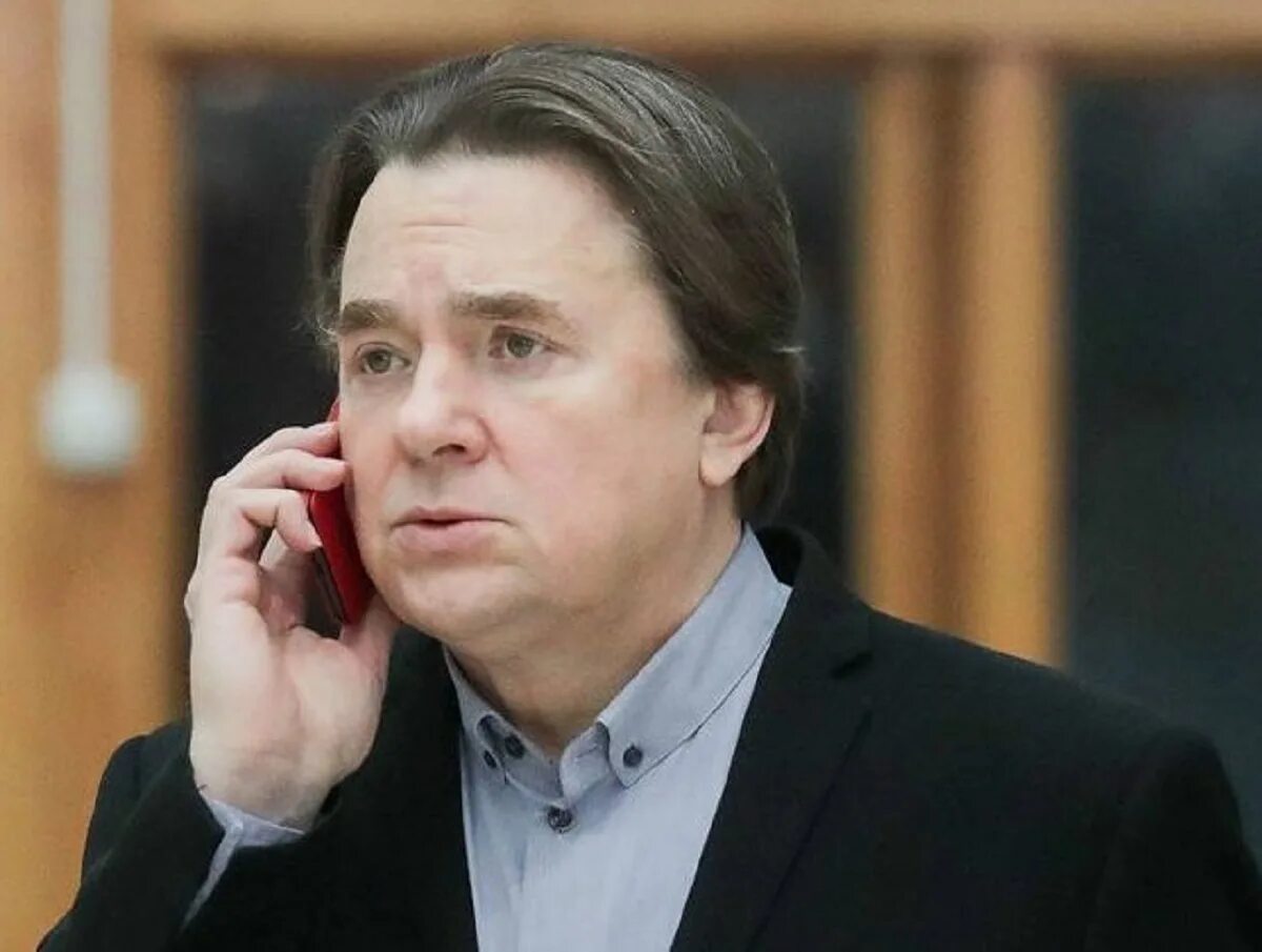 Продюсер эрнст. Константин эрнст 2022. Куда делся эрнст. Константин львович эрнст. Константин эрнст 1995.