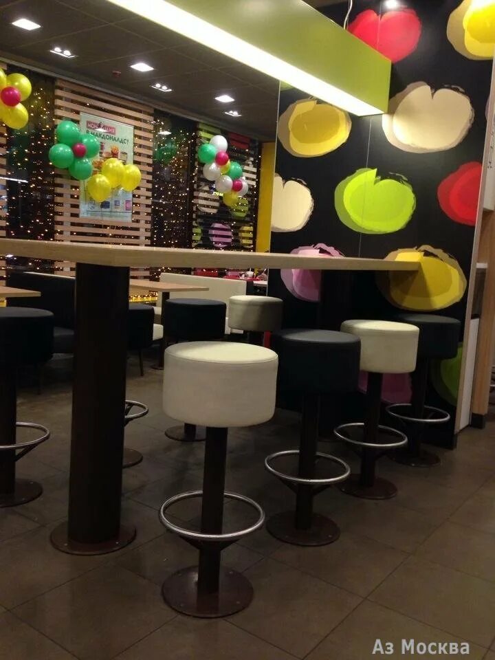 Вкусно и точка ресторан. Вкусно и точка. Вкусная точка. Вкусно и точка внутри. Вкусно и точка.