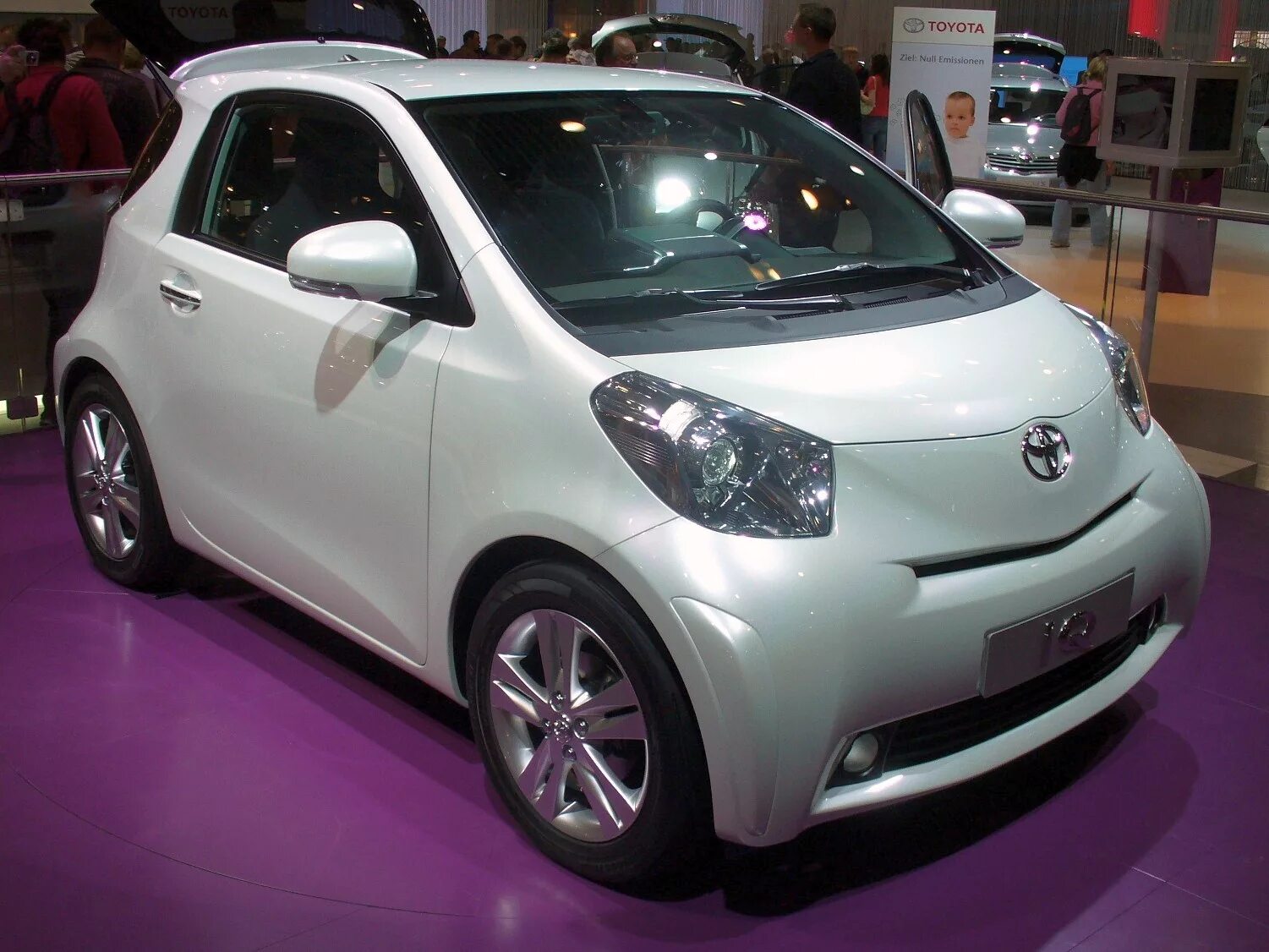 Купить тойоту мини. Toyota iq1. Toyota IQ 2022. Toyota IQ Mini. Toyota IQ 2007.